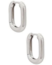 Shashi - Pendientes De Aro Pequeño Cosmo En Metálico Talla En - Lyst