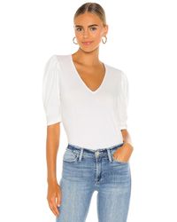 FRAME Shirred V Short Sleeve Knit Top - Weiß