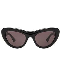 Bottega Veneta - Curvy Cat Eye Sunglasses - Lyst