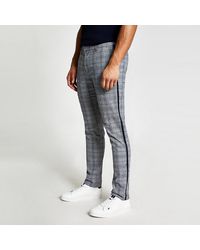 grey skinny checkered trousers