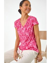 Roman Petite - Abstract Print Crinkle V-Neck Top - Lyst