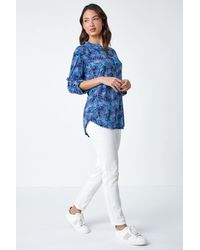 Roman - Leaf Print V-Neck Stretch Jersey Blouse - Lyst