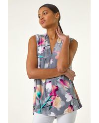 Roman - Floral Print Pleat Front Vest - Lyst