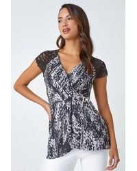Roman - Abstract Lace Trim V-Neck Stretch Wrap Top - Lyst