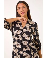 Roman - Floral V-Neck Pleat Front Stretch Top - Lyst