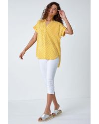 Roman - Abstract Print Woven Pleat Front V-Neck Top - Lyst