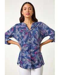 Roman - Textured Abstract Print V-Neck Stretch Top - Lyst