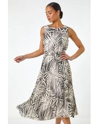 Roman Petite - Leaf Print Pleated Midi Dress - Lyst