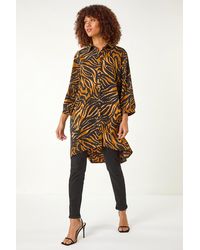 Roman - Animal Print V-Neck Longline Blouse - Lyst