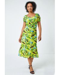 Roman Petite - Ruched Tropical Print Midi Dress - Lyst