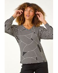 Roman - Geometric Print V-Neck Stretch Top - Lyst