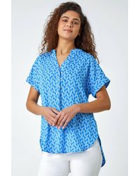 Roman - Abstract Print Woven Pleat Front V-Neck Top - Lyst