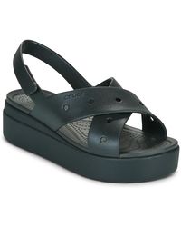 Crocs™ - Flat Sandals Brooklyn 4u Cross Strap Sandal - Lyst
