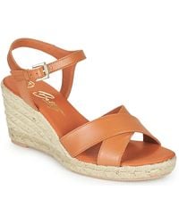 Betty London - Tonga Sandals - Lyst