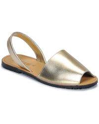 So Size - Loja Women's Sandals In Gold - Lyst