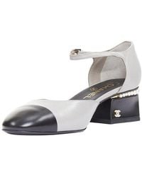 CHANEL - Leather Pearl Trimmed Cc Logo Block Heel Pump (Authentic Pre- Loved) - Lyst