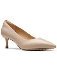 Clarks - Adela Court Leather Pump - Lyst