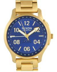 nixon watches men