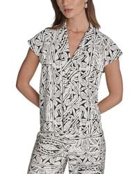 Halston - Printed V-Neck Top - Lyst