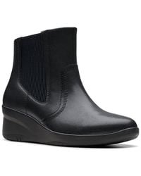 Clarks - Suttyn Rae Leather Bootie - Lyst