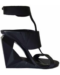 bcbg shoes sandals