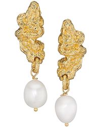 Amber Sceats - Kai 24kplated & Pearl Earrings - Lyst