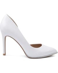 white pumps size 11