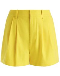 Alice + Olivia - Conry Pleated Linen-Blend Shorts - Lyst