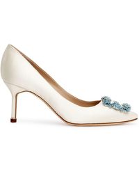 Manolo Blahnik Hangisi Bridal 70 Ivory Satin Court Shoes - Multicolour