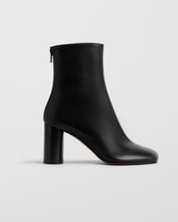 Phoebe Philo - Tug Black Leather Ankle Boots - Lyst