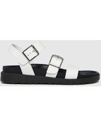 Schuh Exclusive Chaser Leather Sandals 