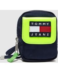 tommy pouch