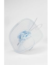 Karen Millen - Asymmetric Disk Flower Detailed Fascinator - Lyst
