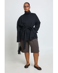 Boohoo - Plus Belted Short Trench Coat - Lyst