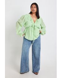 Boohoo - Plus Large Dobby Chiffon Ruffle Smock Top - Lyst