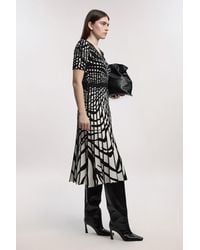 Karen Millen - Zebra Jacquard Knit Full Skirted Short Sleeve Midi Dress - Lyst