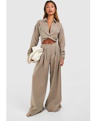 Boohoo - Low Rise Extreme Wide Leg Pleated Trouser - Lyst