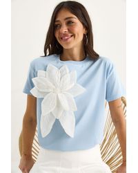 Bianco Lucci - Floral Print Crew Neck T-Shirt With Accessory Detail - Lyst