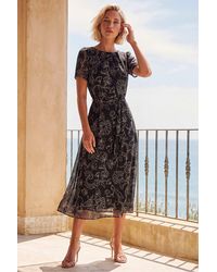 Roman - Floral Print Pleated Midi Dress - Lyst