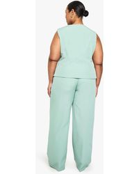Boohoo - Plus Pleated Woven Wide Leg Tailored Trouser - Lyst