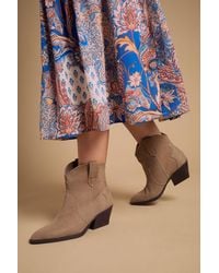 Oasis - Amber Real Suede Western Ankle Boots - Lyst