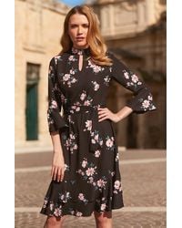 Sosandar - Floral Print Ruffle Hem Shift Dress - Lyst