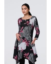 Izabel London - Abstract Print Hanky Hem Knee Length Dress - Lyst