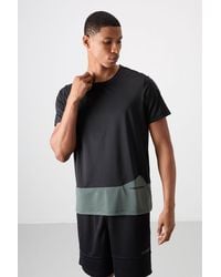 TOMMY LIFE - Color Blocked Crew Neck T-Shirt - Lyst