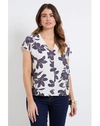 Wallis - Floral Grown On Sleeve Lace Detail Top - Lyst