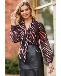 Sosandar - Chic Print Tie Neck Blouse - Lyst
