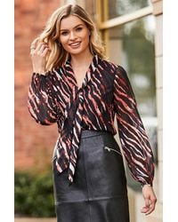 Sosandar - Chic Print Tie Neck Blouse - Lyst