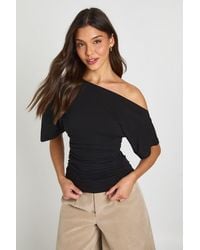 Boohoo - Off The Shoulder Ruched T-Shirt - Lyst