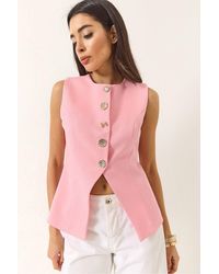 Bianco Lucci - Fitted Sleeveless Button-Front Waistcoat With Crew Neck - Lyst