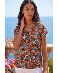 Roman - Printed V-Neck Banded Hem Top - Lyst